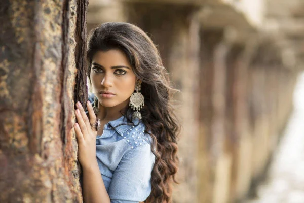 Aishwarya Rajesh Wallpaper