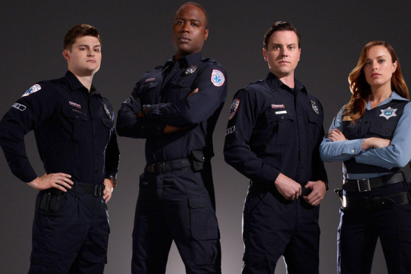 Sirens TV Show Wallpaper
